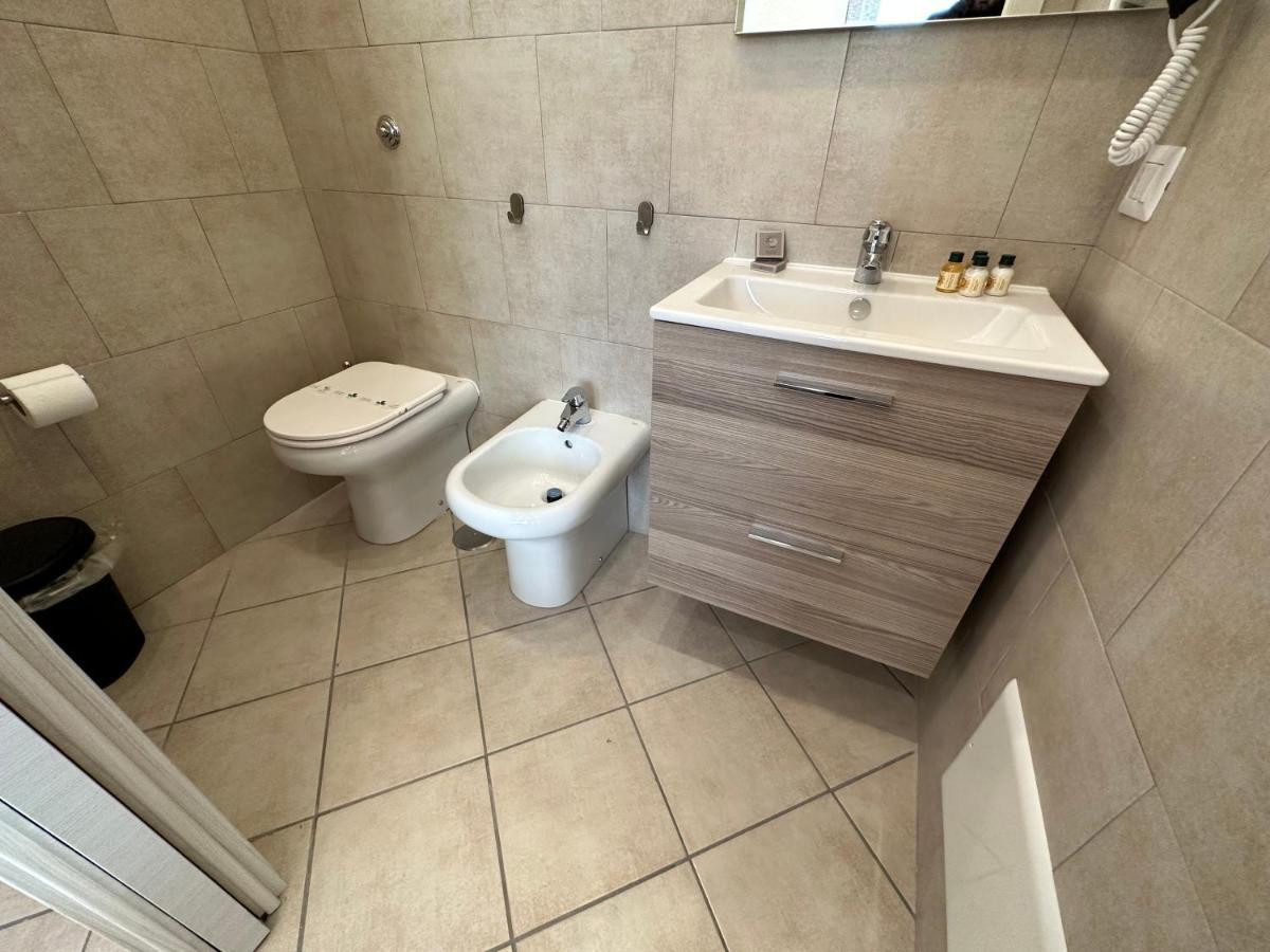 B&B Off Rooms And Relax Νάπολη Εξωτερικό φωτογραφία