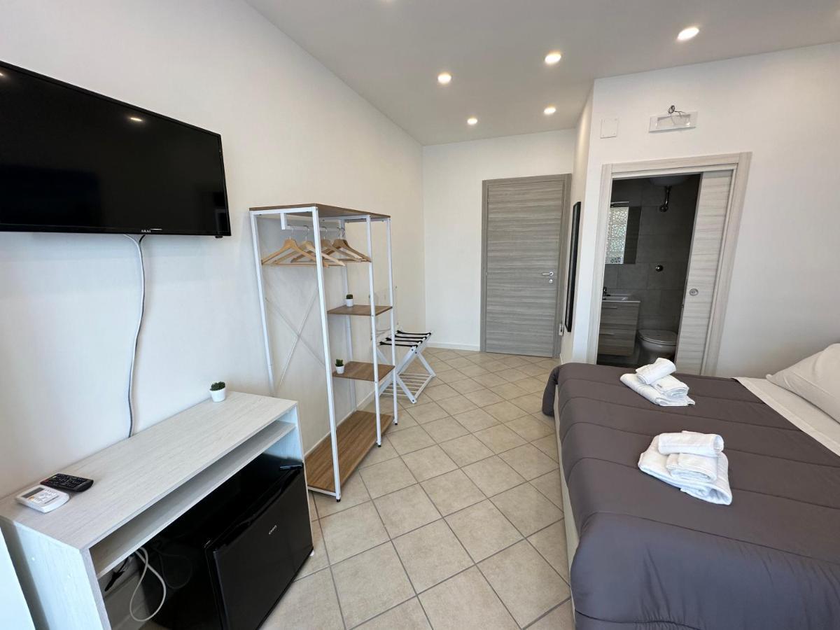 B&B Off Rooms And Relax Νάπολη Εξωτερικό φωτογραφία