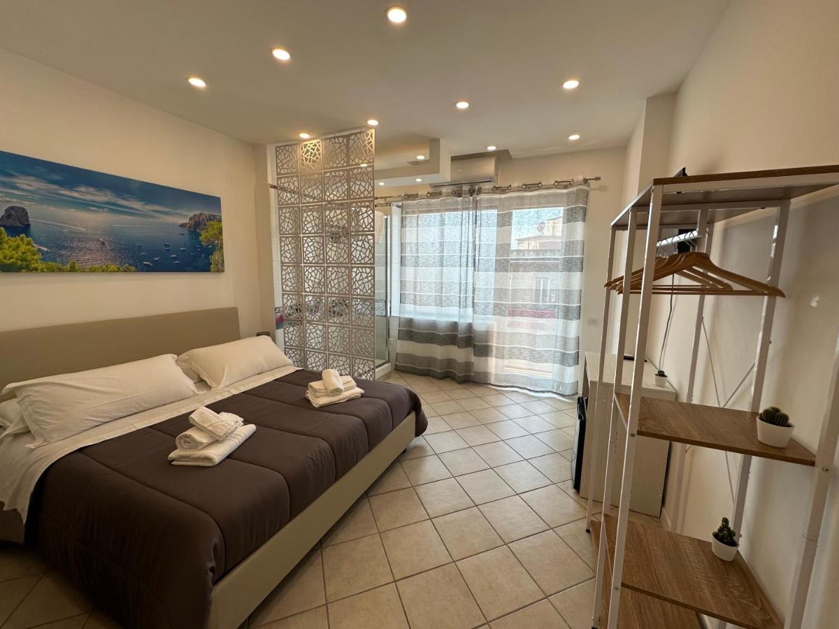 B&B Off Rooms And Relax Νάπολη Εξωτερικό φωτογραφία