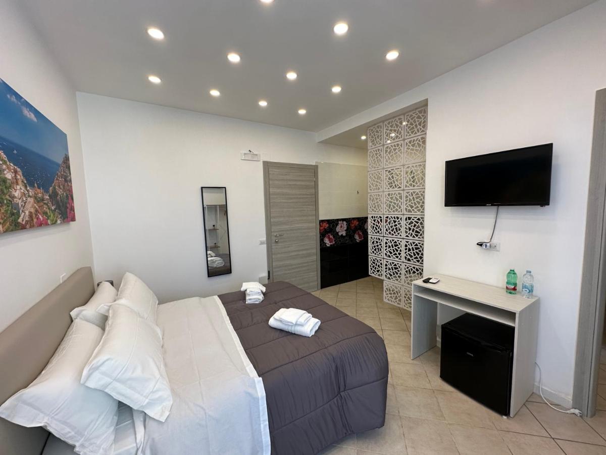 B&B Off Rooms And Relax Νάπολη Εξωτερικό φωτογραφία