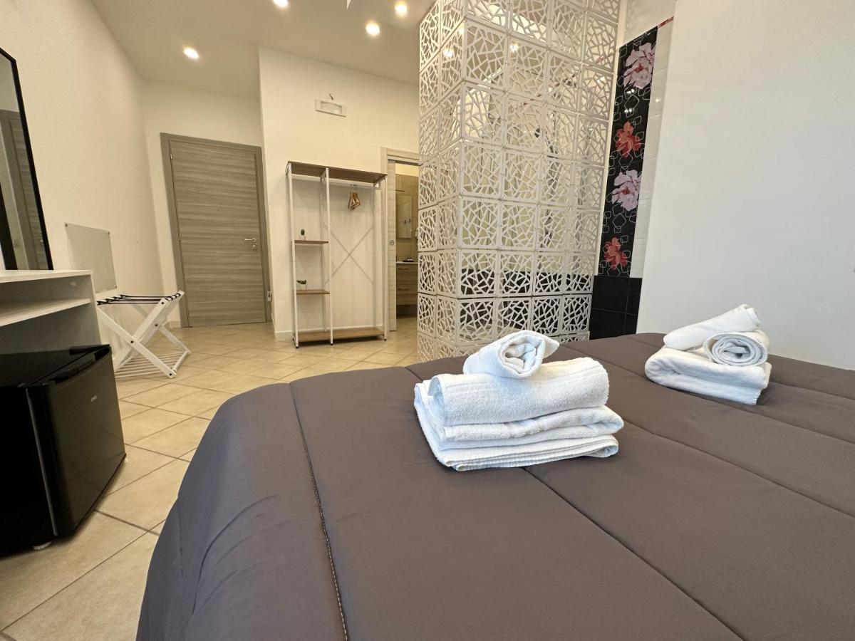 B&B Off Rooms And Relax Νάπολη Εξωτερικό φωτογραφία