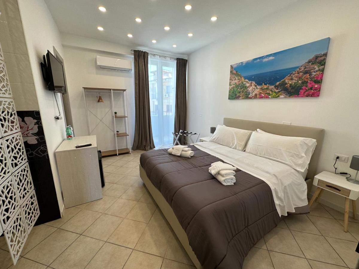 B&B Off Rooms And Relax Νάπολη Εξωτερικό φωτογραφία