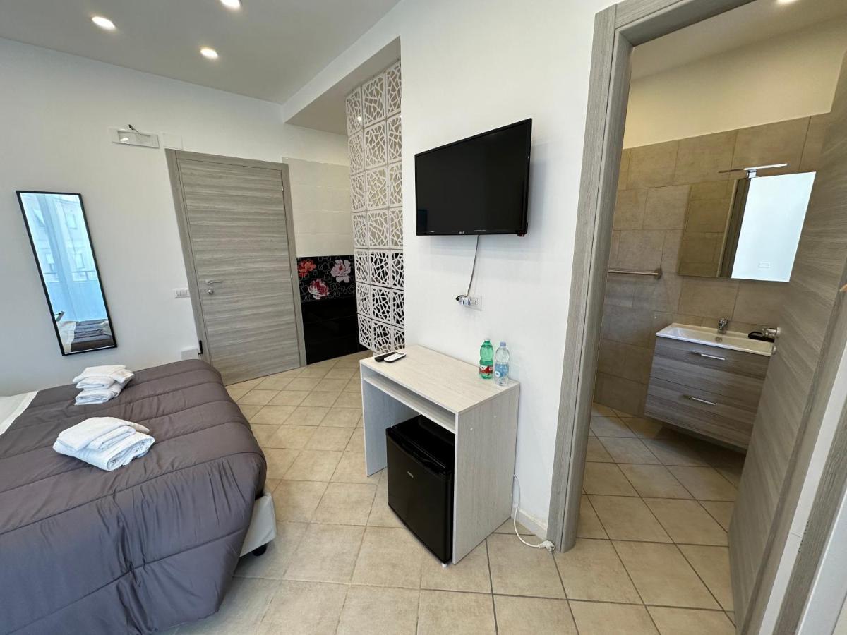 B&B Off Rooms And Relax Νάπολη Εξωτερικό φωτογραφία