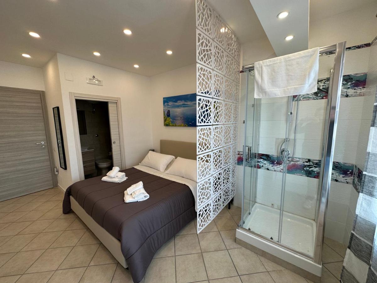 B&B Off Rooms And Relax Νάπολη Εξωτερικό φωτογραφία
